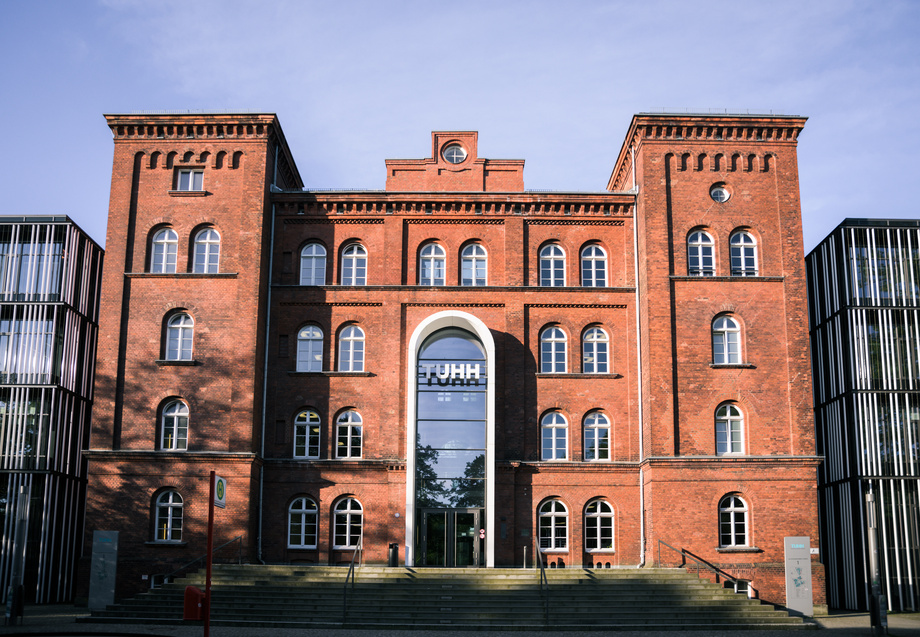 Das Hauptgebäude der TU Hamburg.